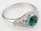Кольцо "Анжела" с кристаллом Swarovski изумрудного цвета, окруженным прозрачными кристаллами